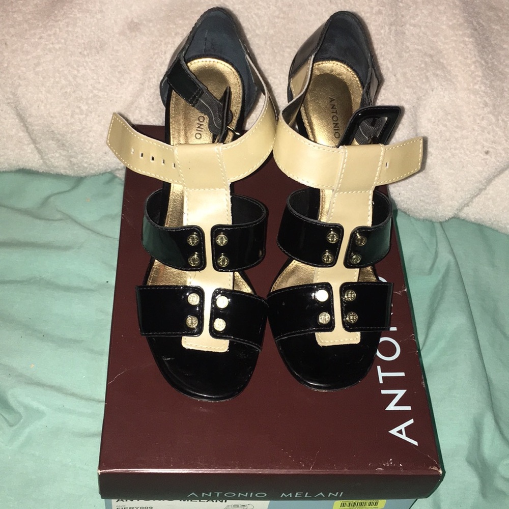 NEW Antonio Melani High heel sandal